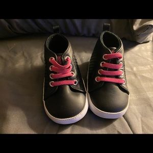 Toddler Size 4 K Swiss Shoes